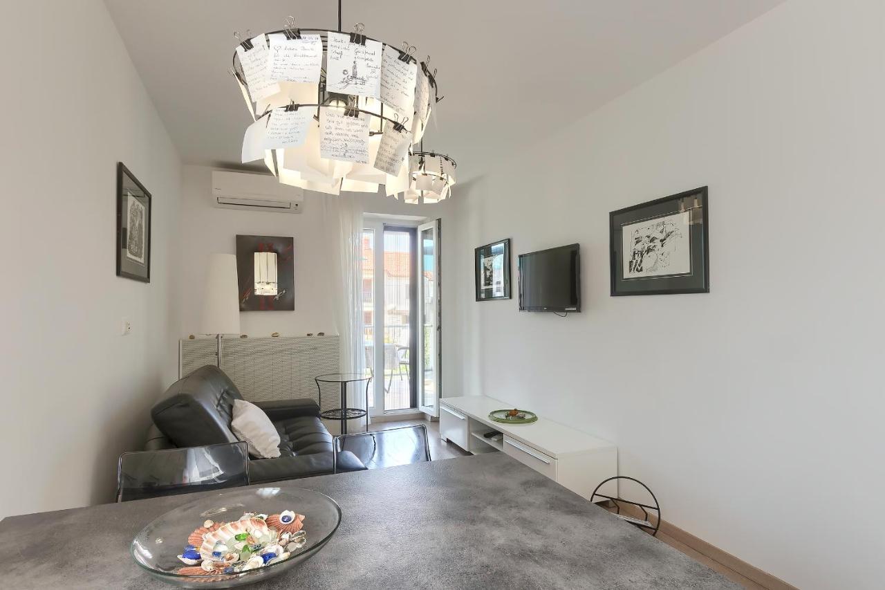 Apartments Palm View Ровінь Екстер'єр фото
