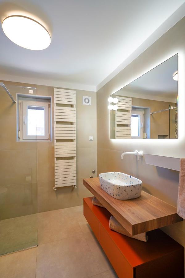 Apartments Palm View Ровінь Екстер'єр фото