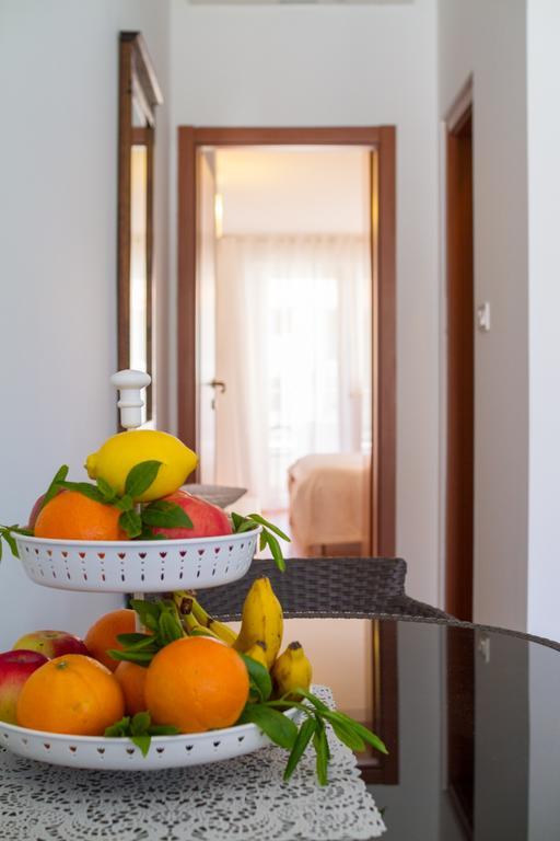 Apartments Palm View Ровінь Екстер'єр фото