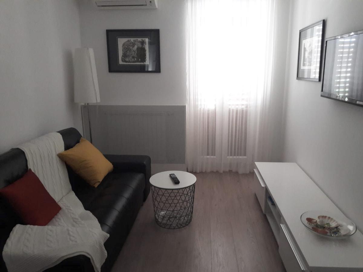 Apartments Palm View Ровінь Екстер'єр фото